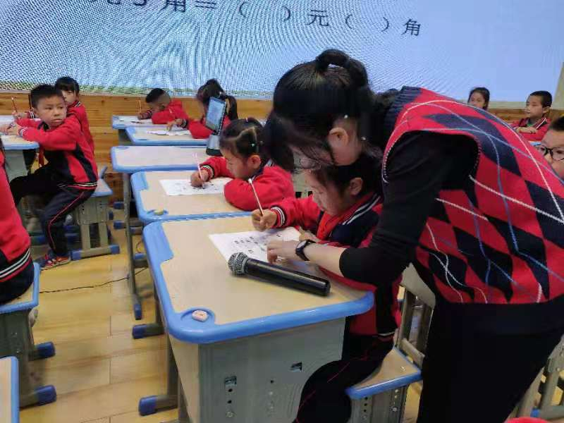 图:景宁市红星小学教育教学活动